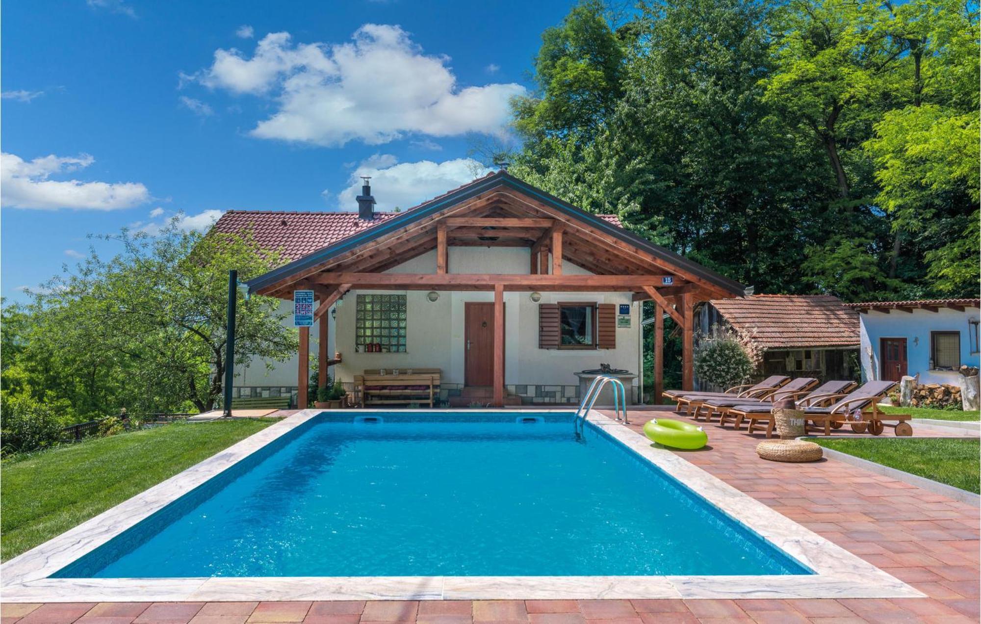 Beautiful Home In Sv,Martin Na Muri With Jacuzzi สเวติ มาร์ติน นา มูรี ภายนอก รูปภาพ