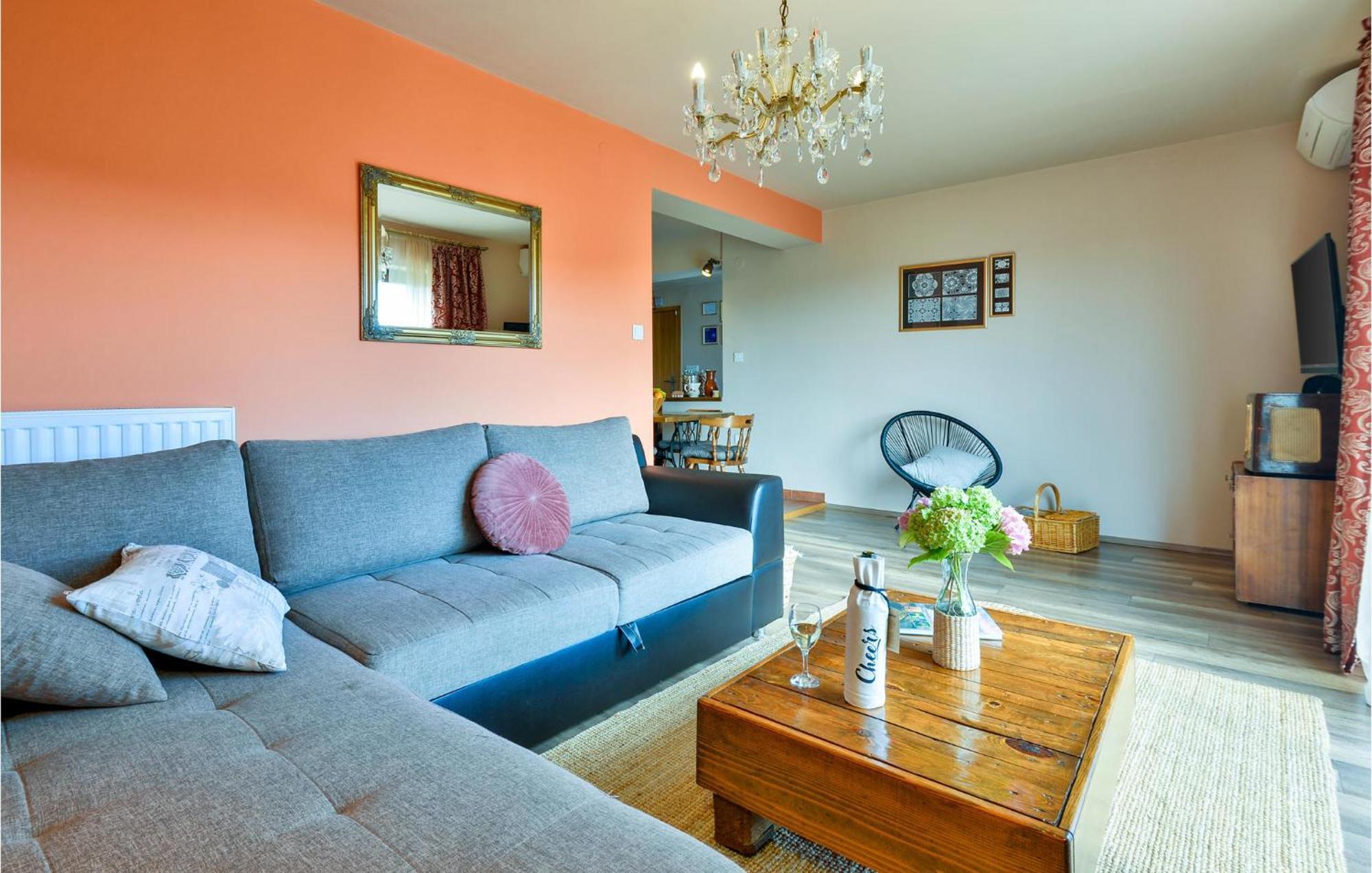 Beautiful Home In Sv,Martin Na Muri With Jacuzzi สเวติ มาร์ติน นา มูรี ภายนอก รูปภาพ