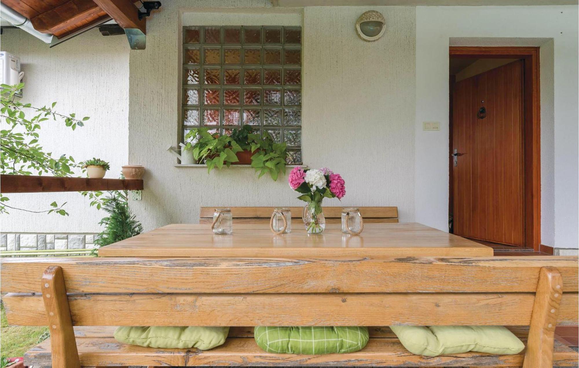 Beautiful Home In Sv,Martin Na Muri With Jacuzzi สเวติ มาร์ติน นา มูรี ภายนอก รูปภาพ