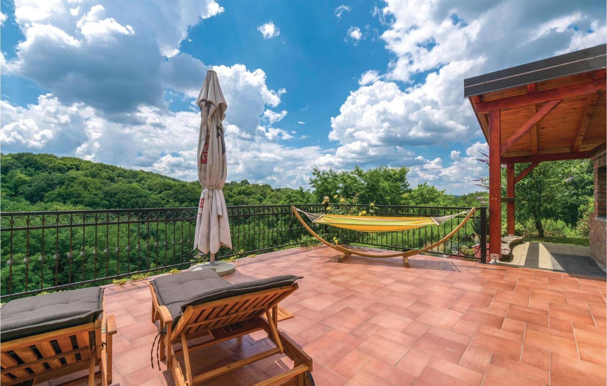 Beautiful Home In Sv,Martin Na Muri With Jacuzzi สเวติ มาร์ติน นา มูรี ภายนอก รูปภาพ
