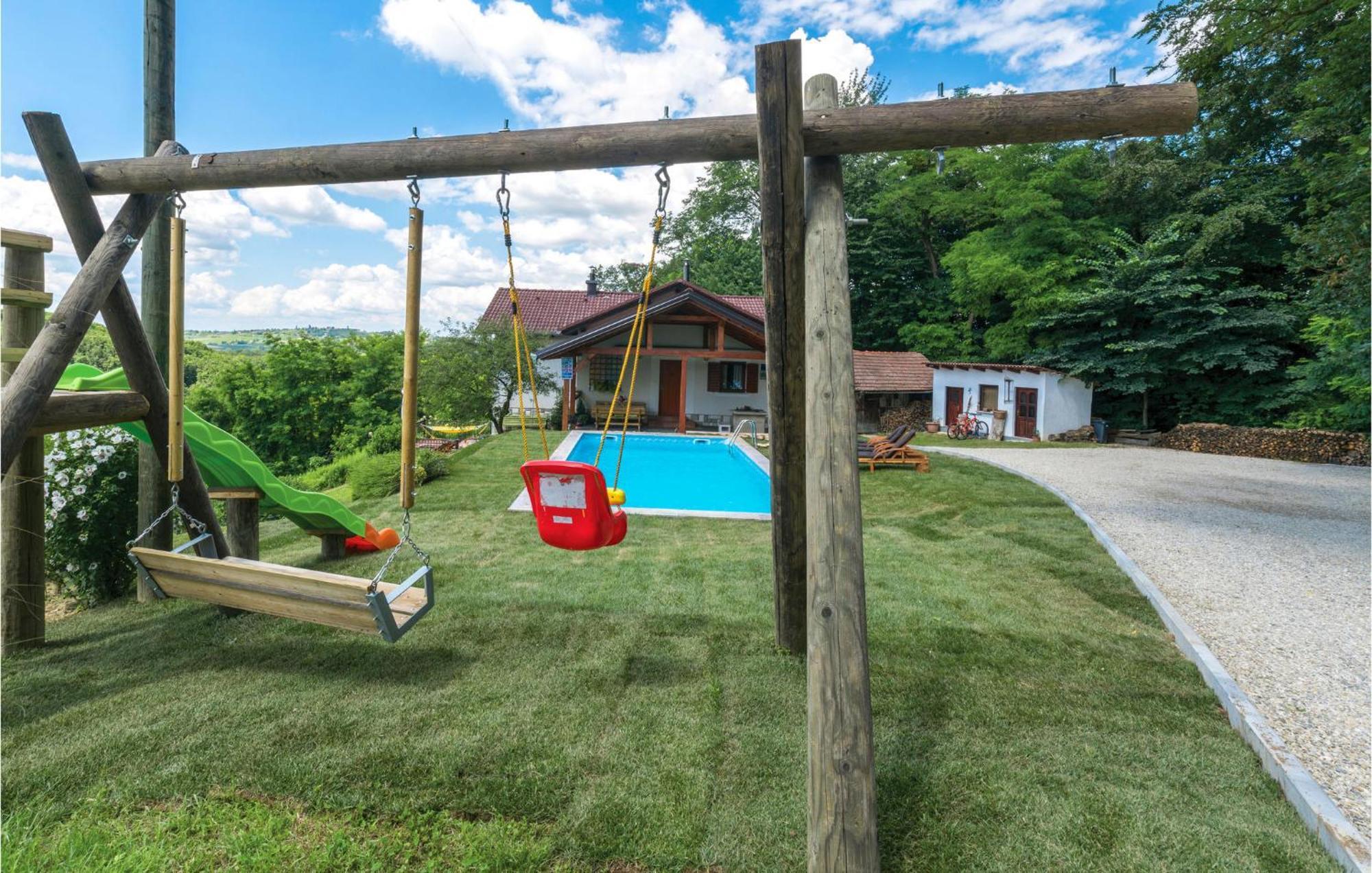 Beautiful Home In Sv,Martin Na Muri With Jacuzzi สเวติ มาร์ติน นา มูรี ภายนอก รูปภาพ